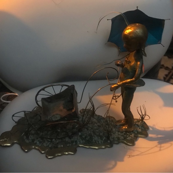 Milcom Moran Very Rare girl pushing stroller " nice Patena. - Picture 2 of 3